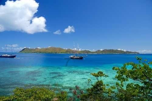 仅靠一瓶水敛财四亿,普通的公交车司机,策划了怎样的惊天骗局? - 解锁200个知识之门